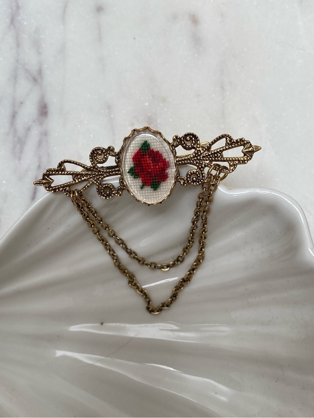 Vintage - Floral Cross-Stitch Gold-Tone Bar Brooch with Chains